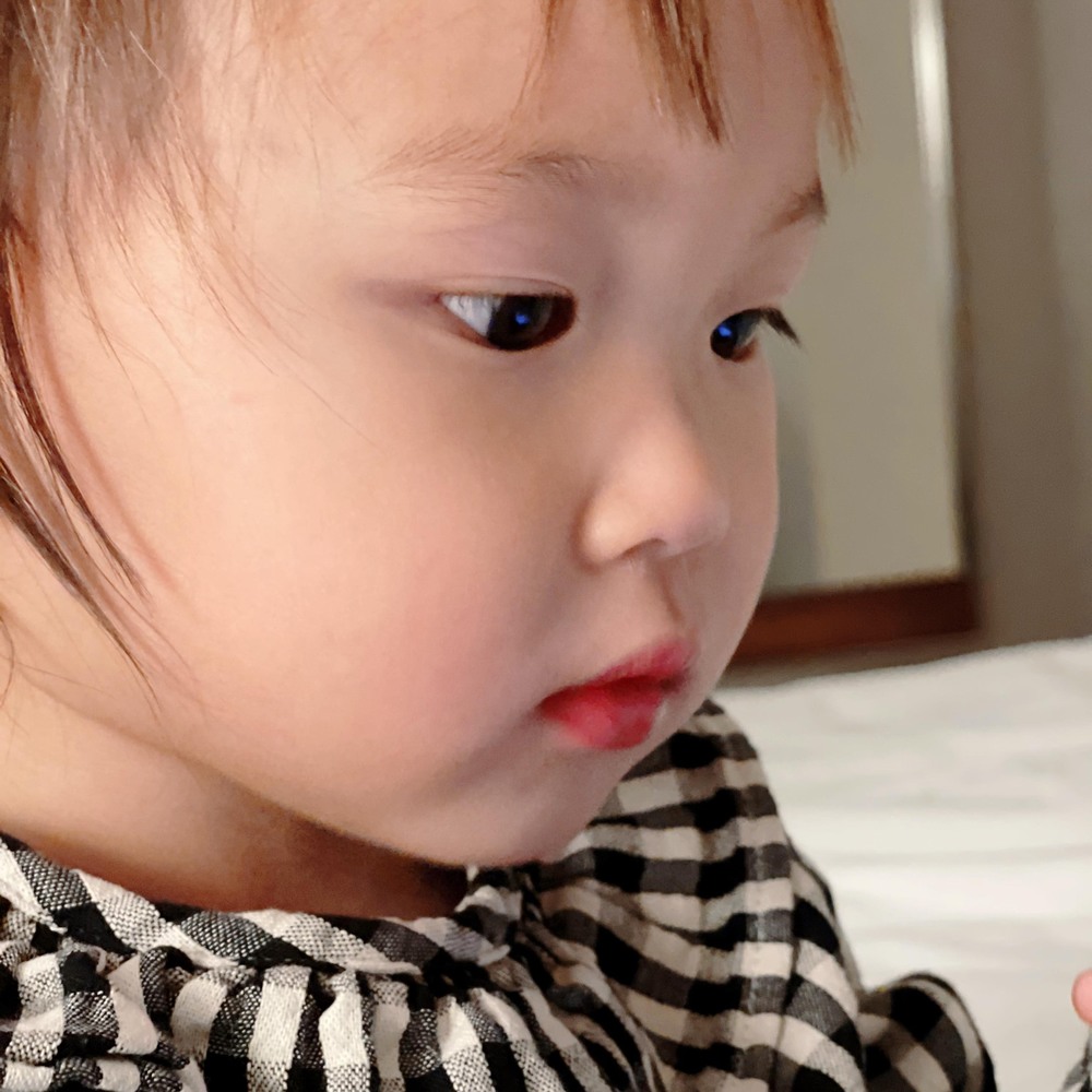 Meet your Posher, Thuỳ trang
